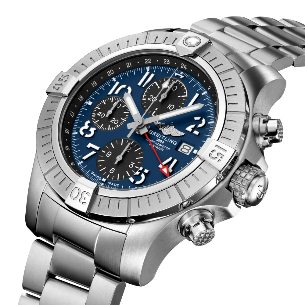 Breitling Avenger Chronograph GMT 45, Stainless steel · 45 mm · Blue