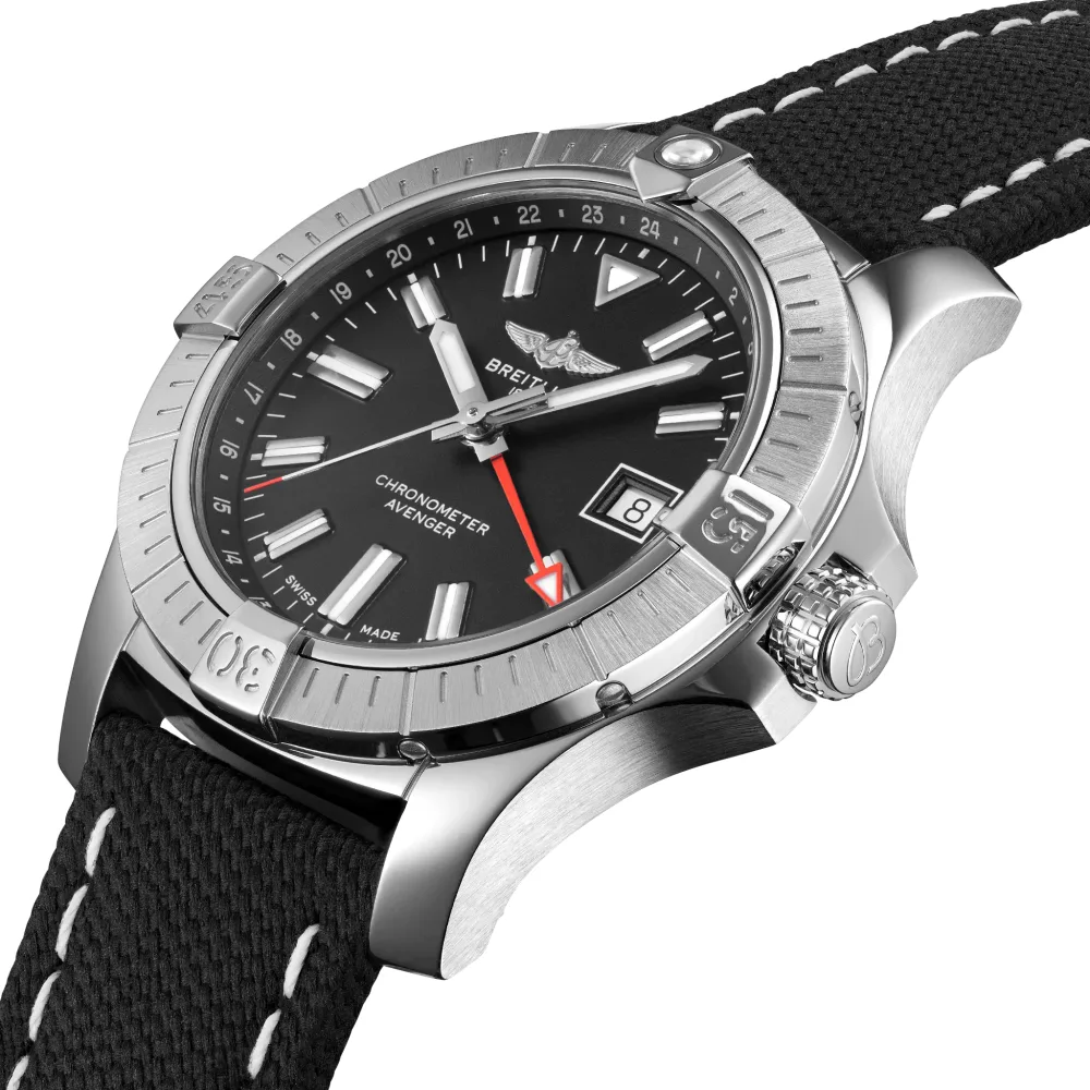 Breitling Avenger Automatic GMT 43, Stainless steel · 43 mm · Black