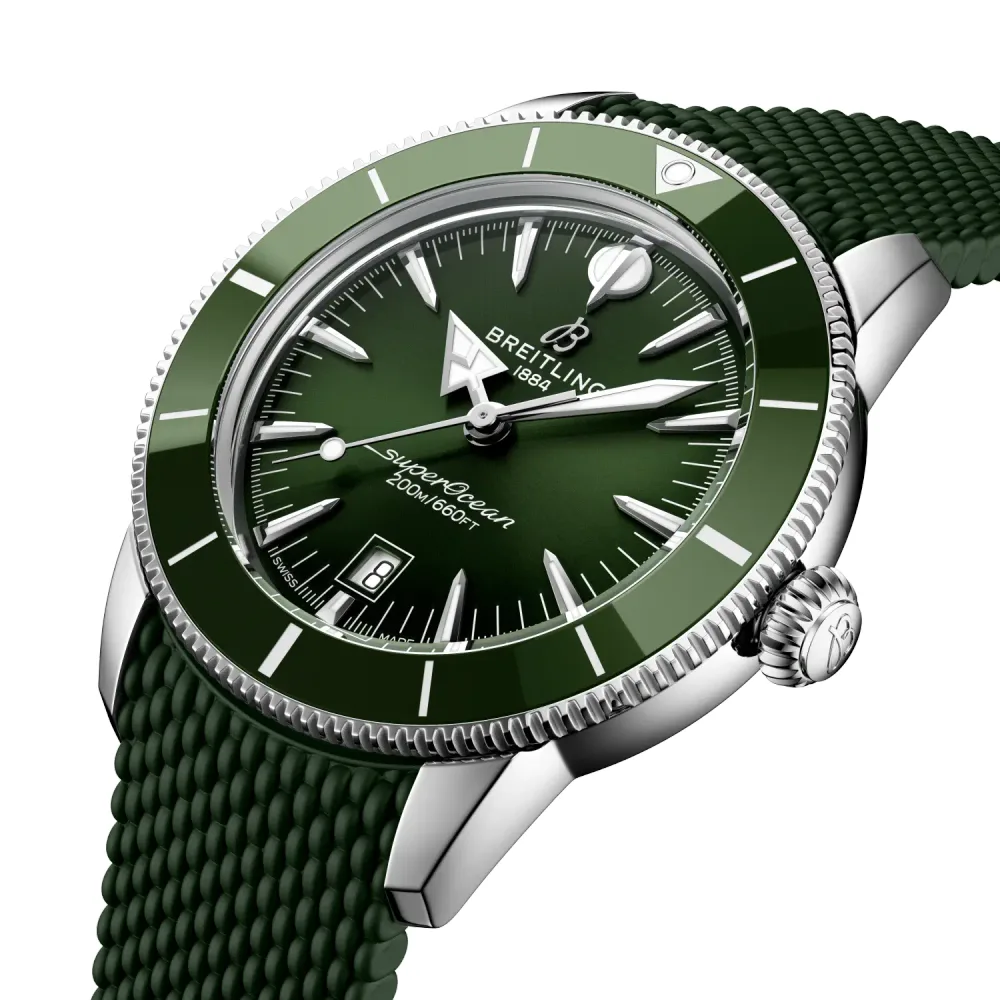 Breitling Superocean Heritage B31 Automatic 44, Stainless steel · 44 mm · Green