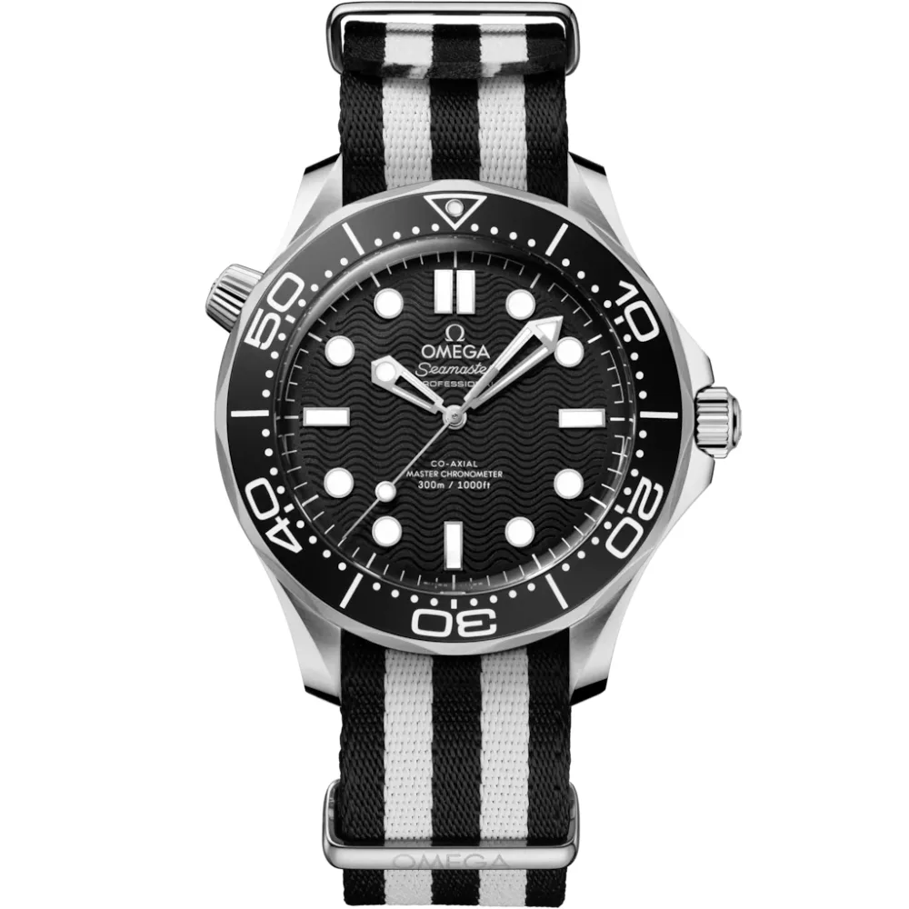 Omega Seamaster Diver 300M 42 mm, steel on NATO strap