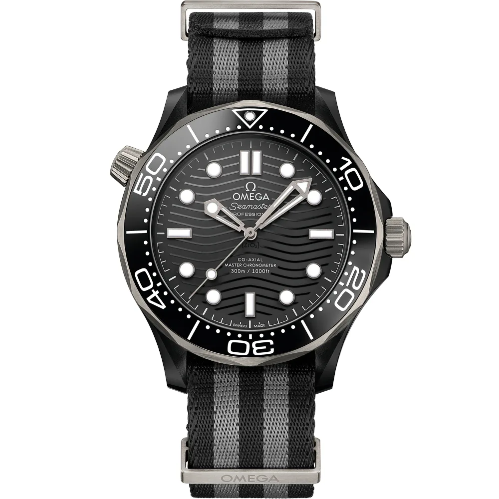 Omega Seamaster Diver 300M 43.5 mm, black ceramic on NATO strap