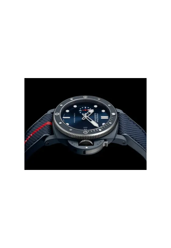 Panerai Submersible Luna Rossa