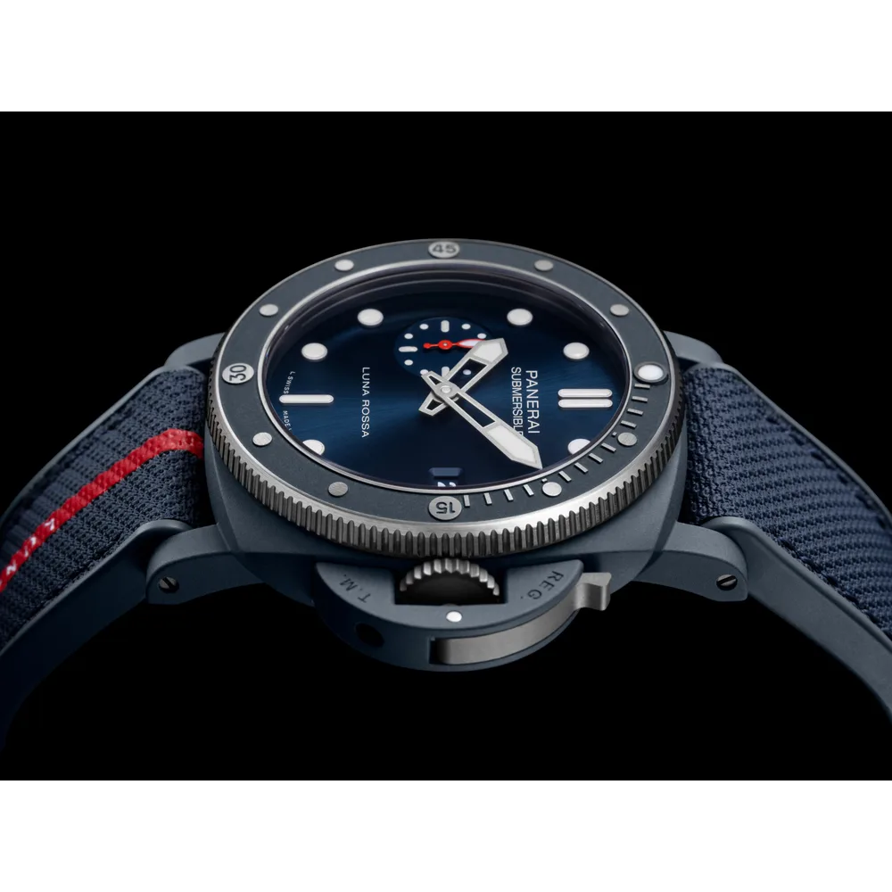 Panerai Submersible Luna Rossa
