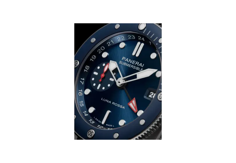 Panerai Submersible GMT Luna Rossa Titanio