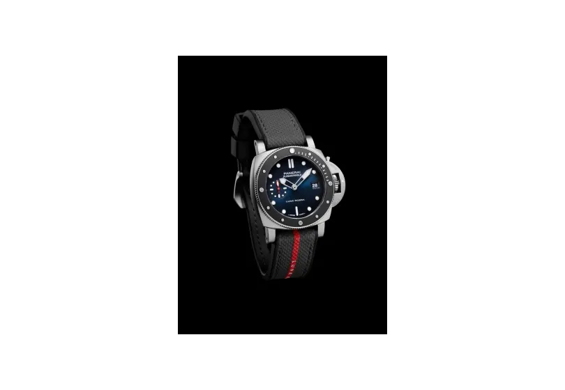 Panerai Submersible Luna Rossa