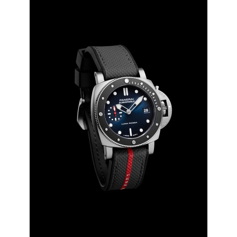 Panerai Submersible Luna Rossa