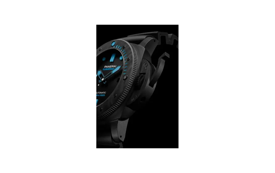 Panerai Submersible Carbotech™