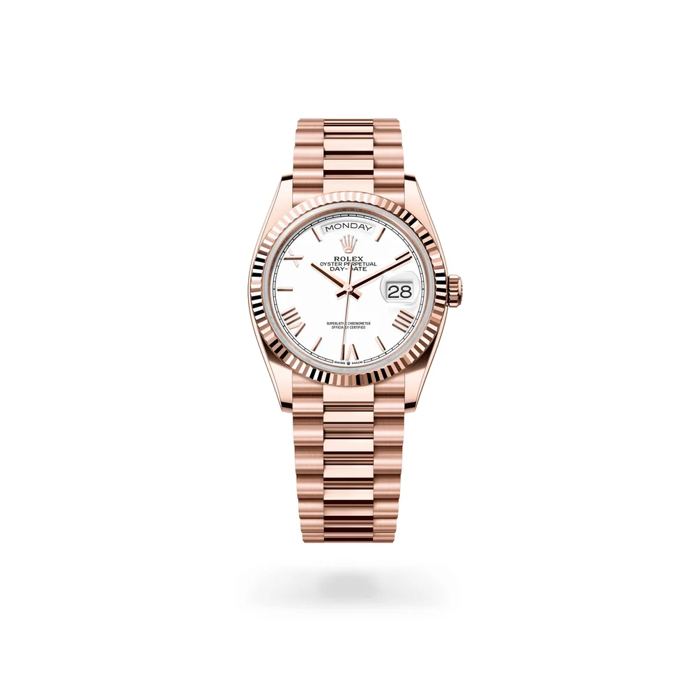 Rolex Oyster Perpetual Day-Date 36, 18 kt Everose gold, White lacquer dial