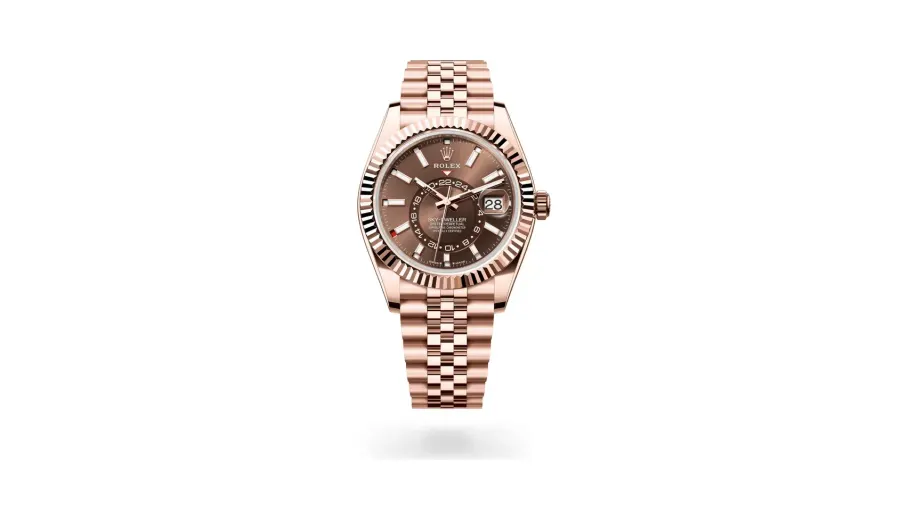 Rolex Oyster Perpetual Sky-Dweller, 42 mm, 18 kt Everose gold, 18 kt Everose gold, Chocolate dial